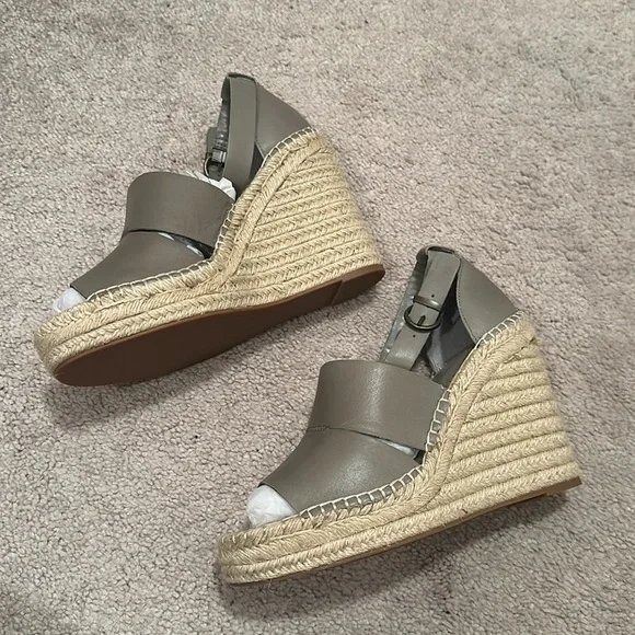 ✨New✨ Treasure & Bond Sannibel Platform Wedge Sandal - Picture 2 of 9